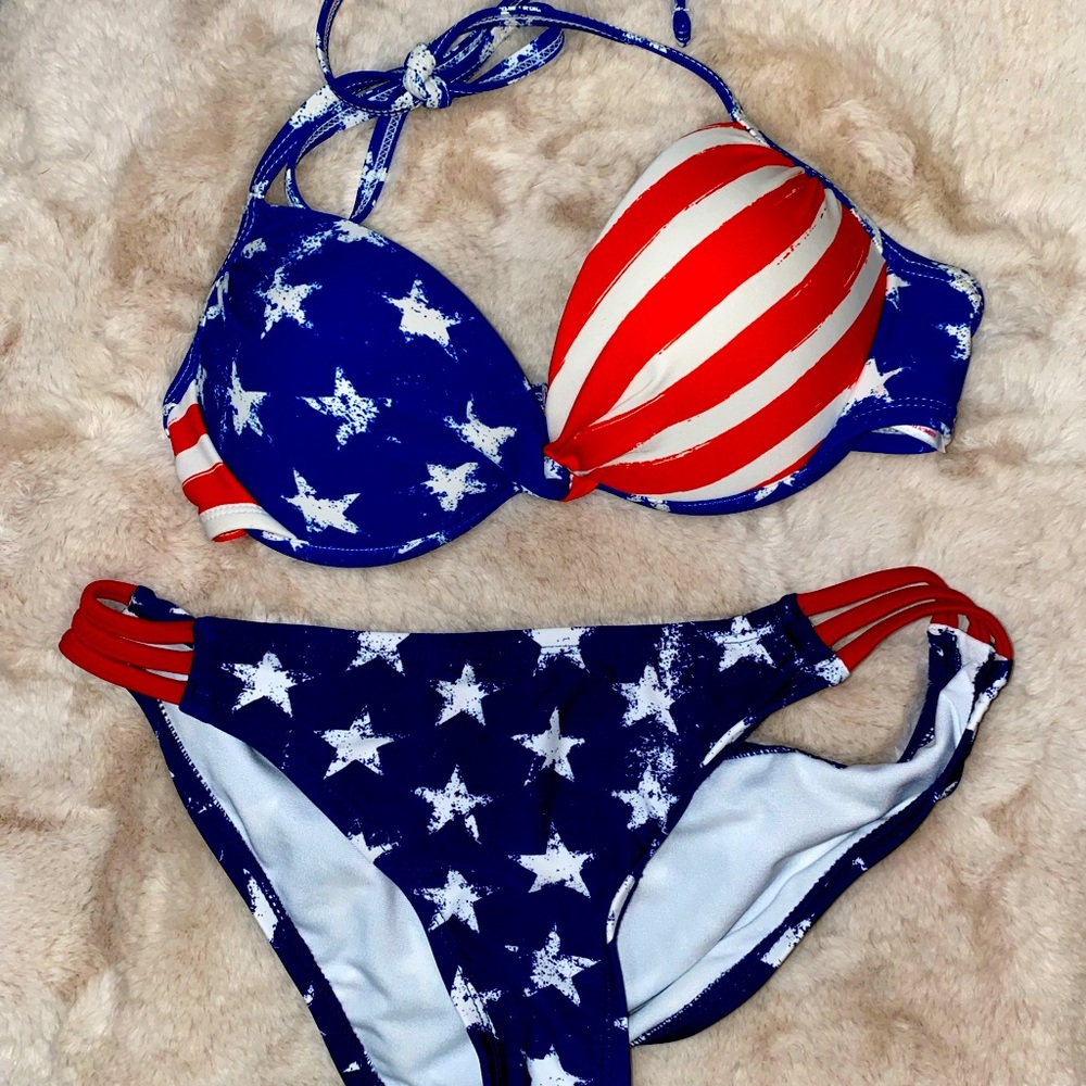 Small Xhilaration American flag swim suit!